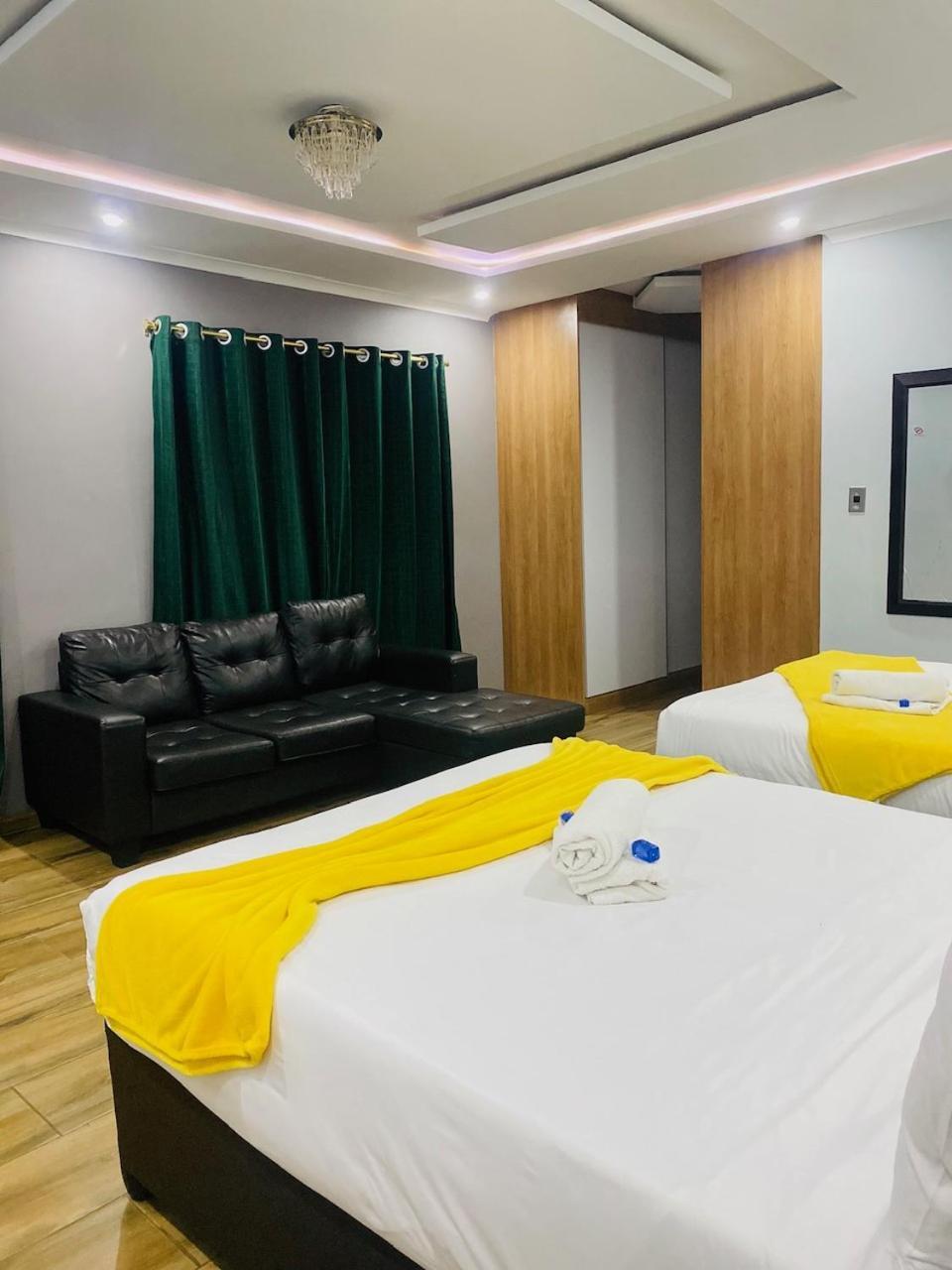 Airport Imperial Guest House Kempton Park Exterior photo