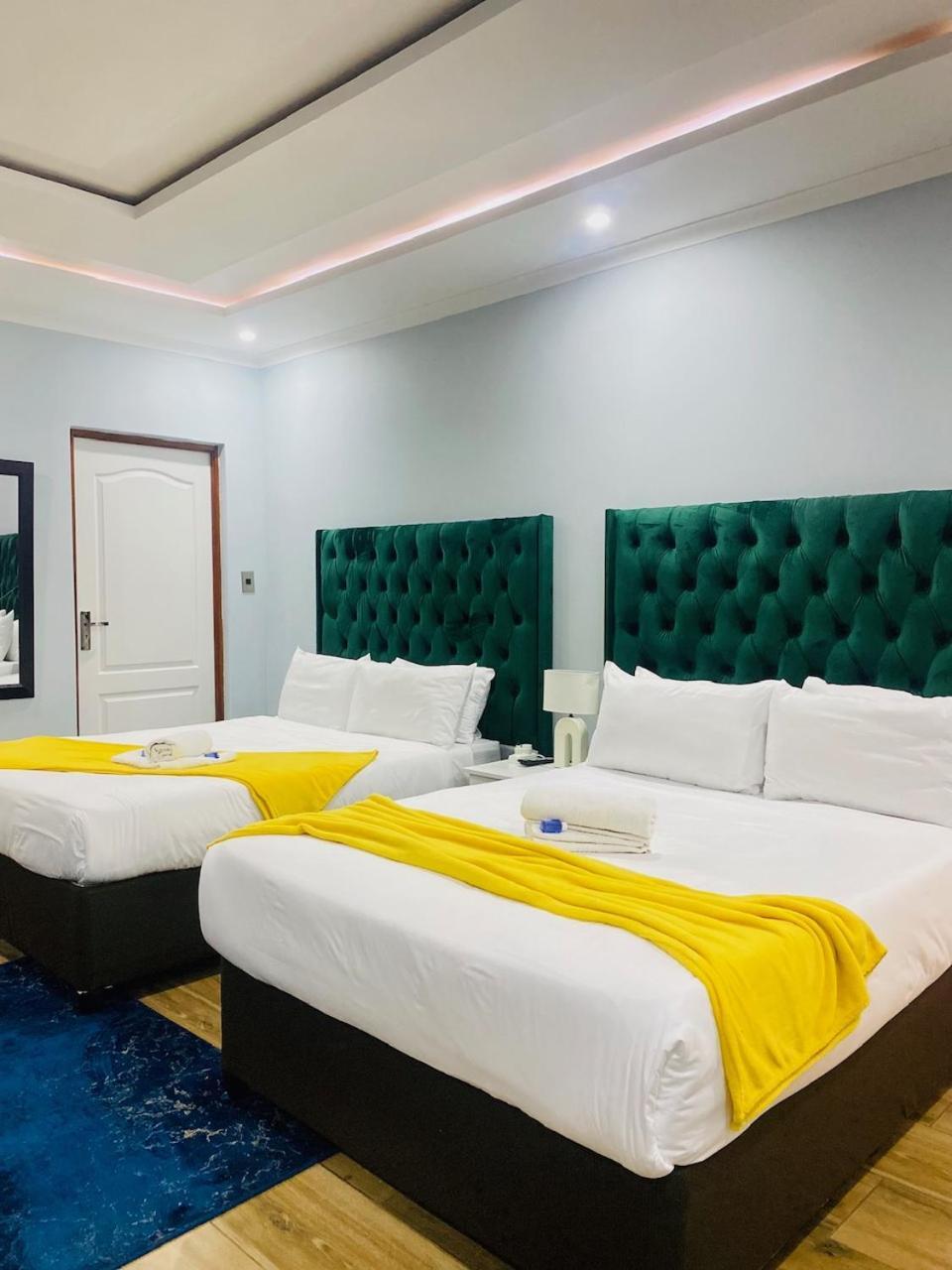 Airport Imperial Guest House Kempton Park Exterior photo